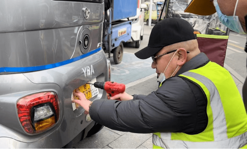 非標車備案上路，治理新規背后的安全考量與產業變革